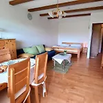 Апартаменты Roberto Haus Kmb Seeappartement Am Ossiacher See, Hallenbad, Skiarena Gerlitzen Tschoran