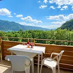 Апартаменты Roberto Haus Kmb Seeappartement Am Ossiacher See, Hallenbad, Skiarena Gerlitzen Tschoran