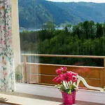 Roberto Haus Kmb Seeappartement Am Ossiacher See, Hallenbad, Skiarena Gerlitzen Апартаменты *