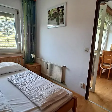 Roberto Haus Kmb Seeappartement Am Ossiacher Mit Direktem Seezugang, Hallenbad *