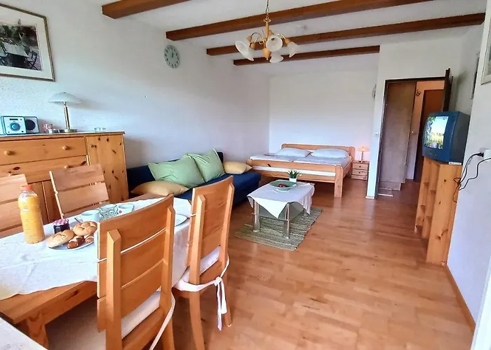 Apartmán Roberto Haus Kmb Seeappartement Am Ossiacher See, Hallenbad, Skiarena Gerlitzen Tschoran